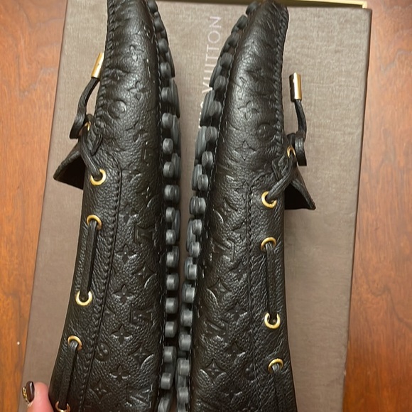 Louis Vuitton Black  Driver Loafers . - Picture 7 of 8